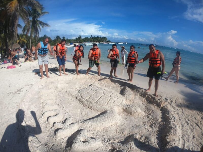 Akumal: Guided Turtle Snorkeling Tour and Pictures - Facilities and Amenities