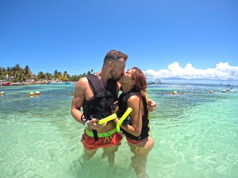 Akumal; Snorkeling and Photos With Turtles - Key Points