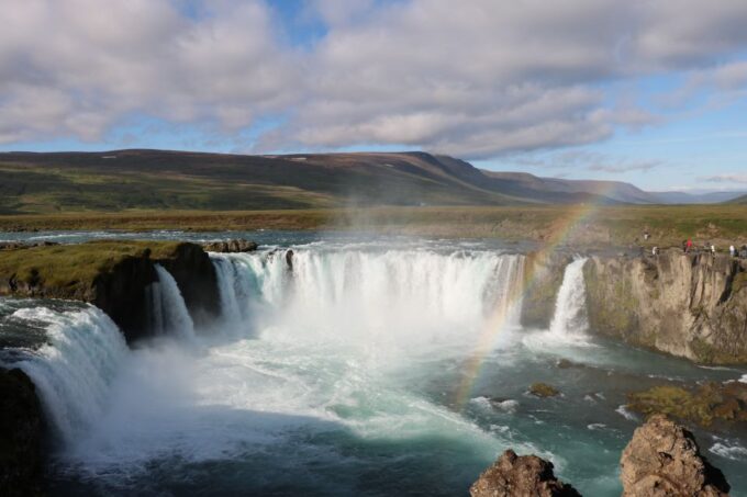 Akureyri: Day Trip to Goðafoss, Lake Mývatn & Nature Baths - Relaxing at Mývatn Nature Baths