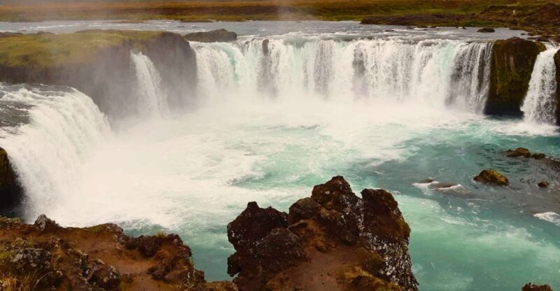 Akureyri: Goðafoss, Laufas & The Christmas House Tour - Tour Experience