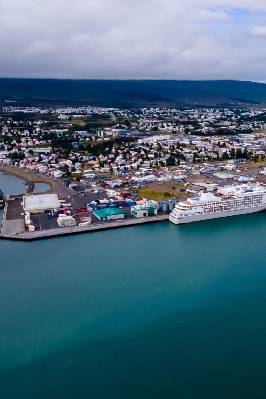 Akureyri: Guided Whale Watching Tour From the City Center - Exceptional Customer Ratings and Feedback