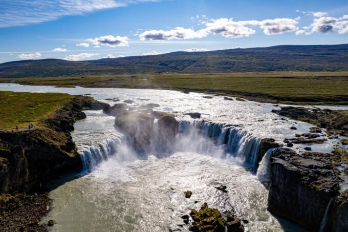Akureyri: Lake Mývatn and Godafoss Waterfall Tour - Customer Feedback