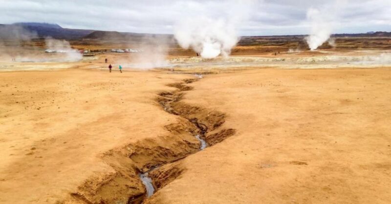 Akureyri: Lake Myvatn, Godafoss, Dimmuborgir, and Hverir - Geothermal and Natural Attractions