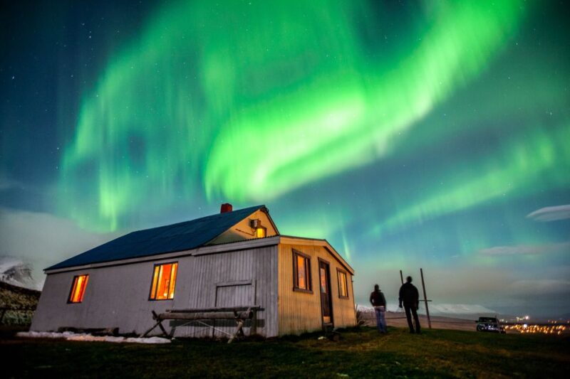 Akureyri: Northern Lights Photography Tour - Tour Logistics