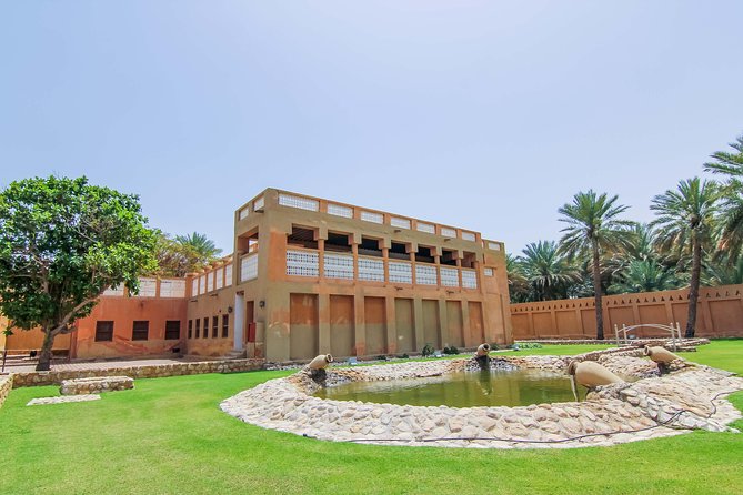 Al Ain City Sightseeing Tour With Lunch From Dubai - Al Ain Oasis and Falaj