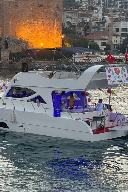 Alanya: 4 Hours Low Priced Luxury VIP Yacht Tour. - Tour Details