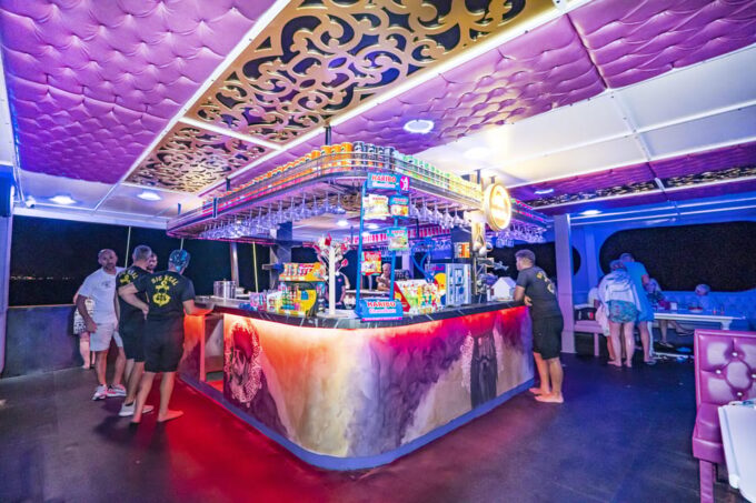 Alanya: All Inclusive Sunset Cruise on a Luxury Boat - Language Support