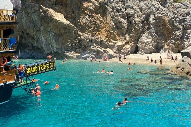 Alanya Grand Pirate Boat Tour With Lunch, Soft Drinks & Transfer - Scenic Coastline Exploration