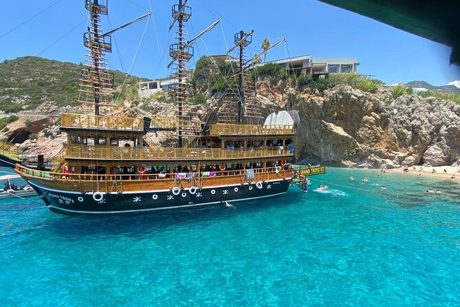 Alanya Grand Pirate Boat Tour With Lunch, Soft Drinks & Transfer - Engaging Pirate-themed Activities