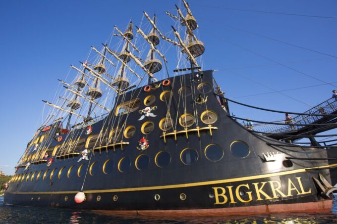 Alanya: Pirate Boat Tour With Buffet Lunch and Drinks - Departure and Transportation