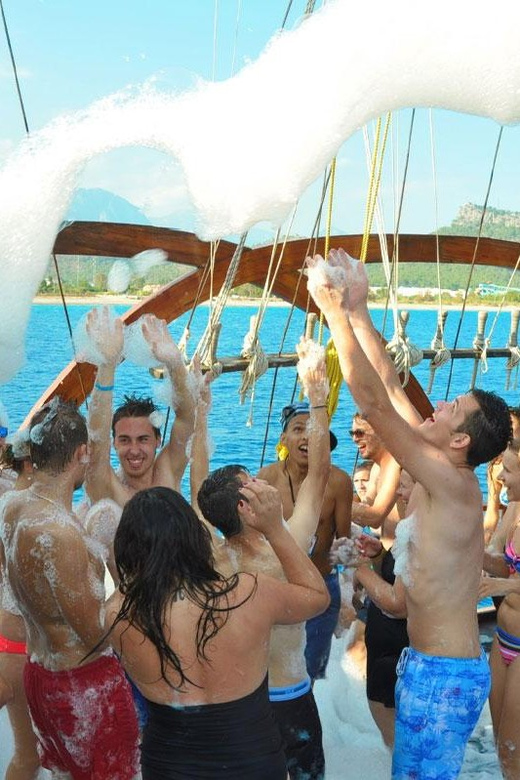 Alanya: Pirate Boat Tour With Lunch and Swimming Stops - Itinerary Details