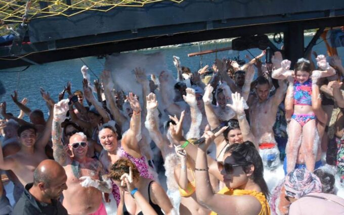 Alanya: Pirate Boat Tour With Lunch and Swimming Stops - Meeting Point and Pickup
