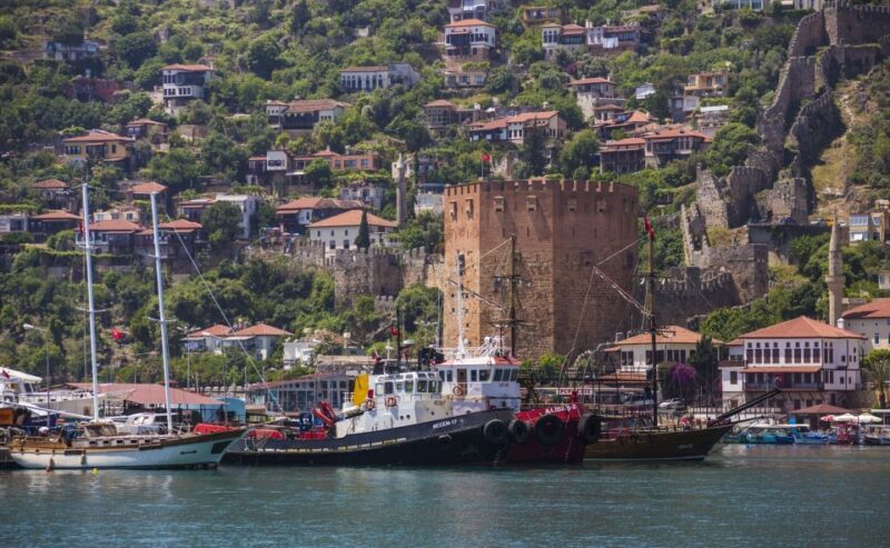 Alanya: Pirate Boat Trip With Meal, Drinks and Pickup Option - Experience Highlights