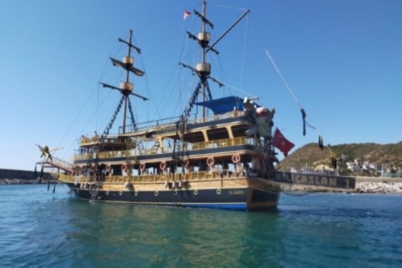 Alanya: Pirate Ship Cruise With Food and Swimming Stops - Onboard Cuisine