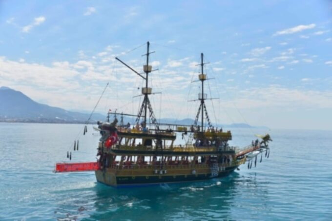 Alanya: Pirate Ship Cruise With Food and Swimming Stops - Customer Reviews