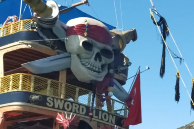 Alanya: Pirate Ship Cruise With Food and Swimming Stops - Reservation and Cancellation Policy