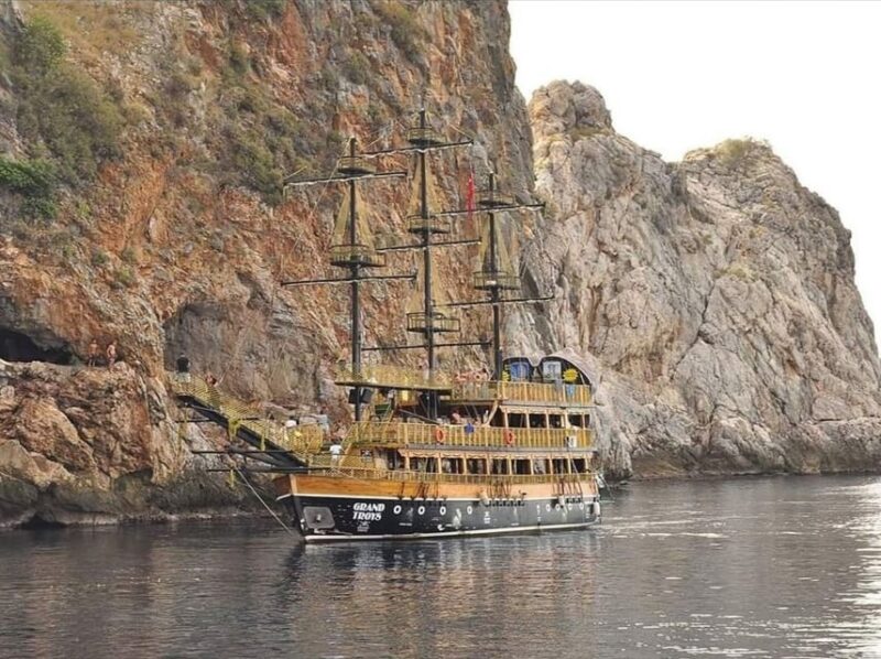 Alanya: Pirate Trip With Lunch and Unlimited Drinks - Key Points