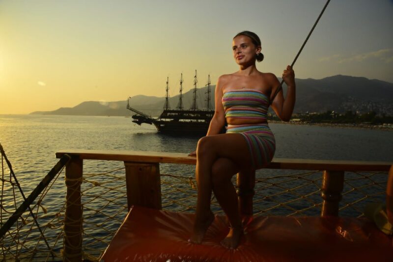 Alanya: Pirate Trip With Lunch and Unlimited Drinks - Duration and Scheduling Information