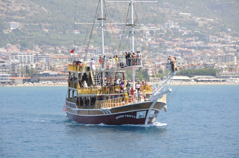 Alanya Relax Boat Trip: Lunch & Soft Drinks Included - Key Points