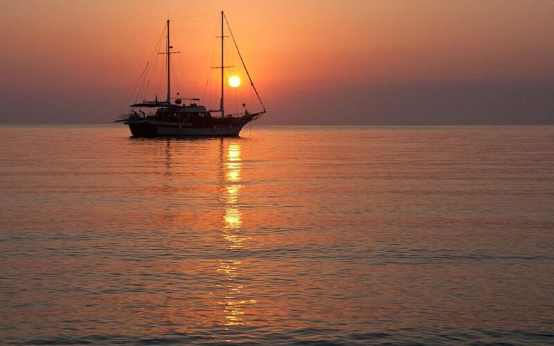 Alanya: Sunset Boat Includes Soft Drinks And Dinner - Important Details