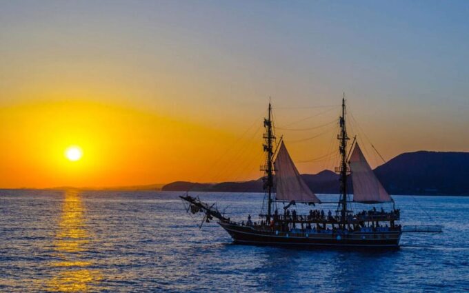 Alanya: Sunset Boat Includes Soft Drinks And Dinner - Romantic Evening Cruise