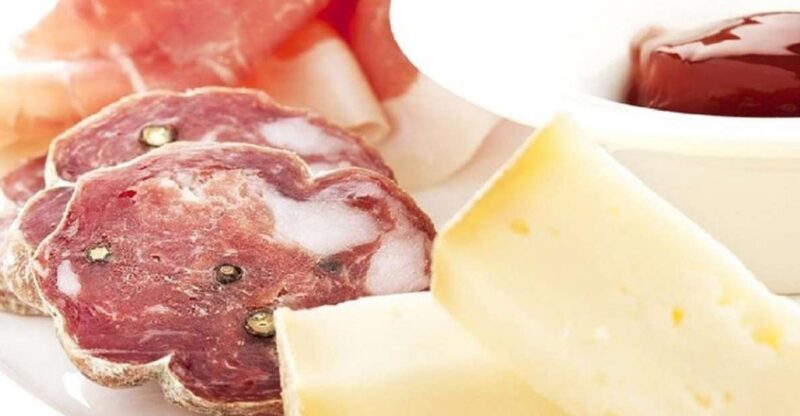 Alba: History Walking Tour and Food Tasting With a Local - Experience and Itinerary