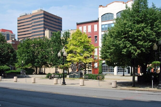 Albany Scavenger Hunt: Empire State Of Mind - Teamwork and City Exploration