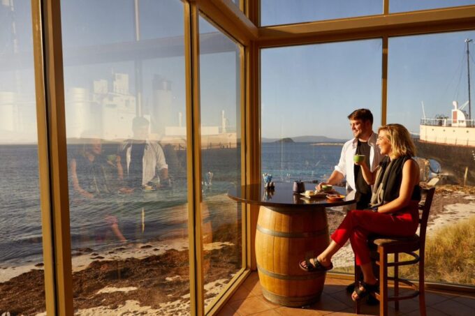 Albanys Whale Story - Scenic Journey to Torndirrup National Park