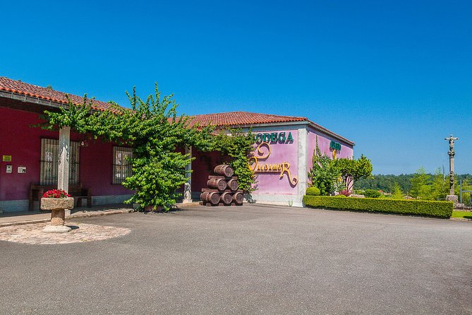Albariño Private Wine Tour From Santiago De Compostela - Pricing and Availability
