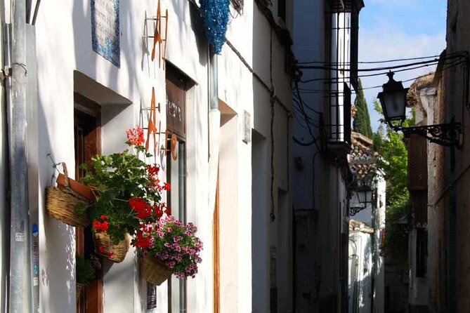 Albayzin and Sacromonte Guided Walking Tour in Granada - Traditional Lifestyles