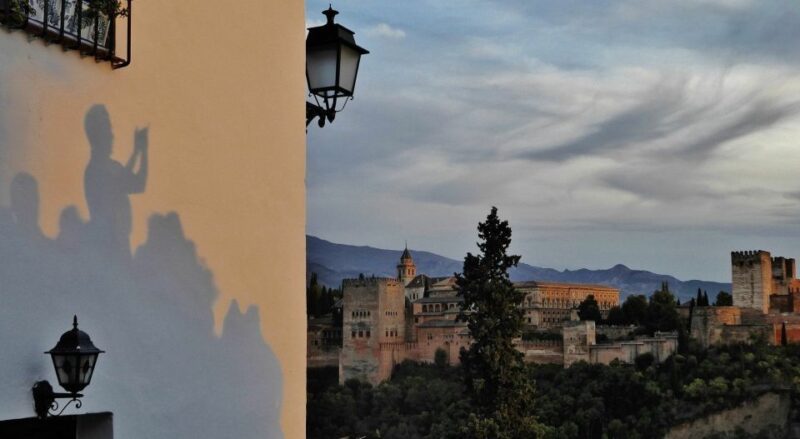 Albayzin and Sacromonte Private Tour at Sunset - Sunset at Saint Nicholas Viewpoint
