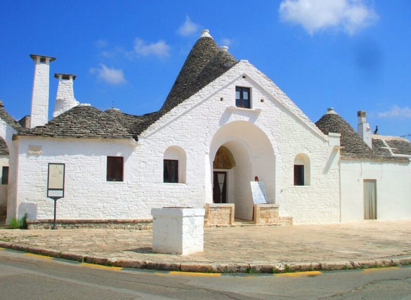 Alberobello: Guided Walking Tour of 2 Hours in the Trulli - Activity and Duration