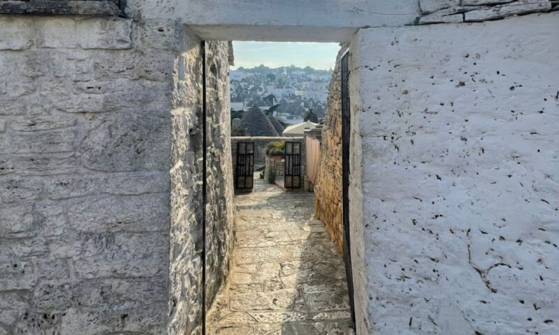Alberobello: Walking Tour With Food Tasting and Aperitif - Experience Highlights