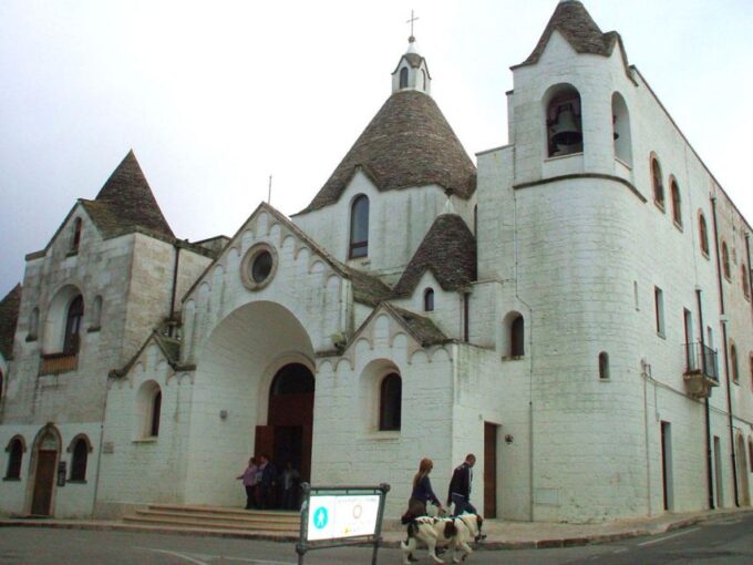 Alberobellos Trulli: 2-Hour Guided Walking Tour - Guide Expertise and Knowledge