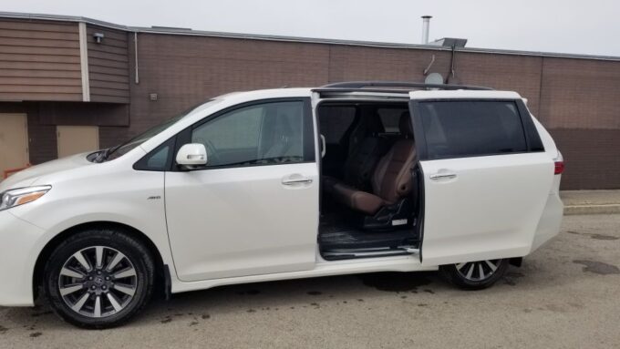 Alberta: Calgary, Banff & Lake Louise Private Shuttle - Frequently Asked Questions