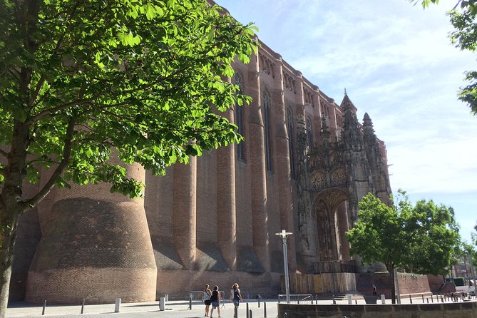 Albi and Cordes Sur Ciel Private Day Tour From Toulouse - Comprehensive Transportation and Logistics Arrangements
