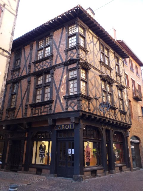 Albi: Gourmet Food Tour With Tastings - Experiencing the Guided Tastings