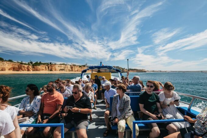 Albufeira: 2.5-Hour Benagil Caves & Dolphin Watching - Marine Life Spotting