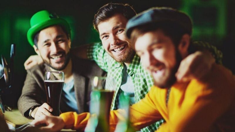 Albufeira: 5 Bars and 1 Nightclub Pub Crawl With Free Shots - Experience Highlights