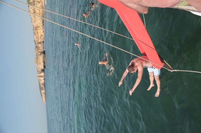 Albufeira: 6-Hour Boat Tour With BBQ and Drinks - Frequently Asked Questions