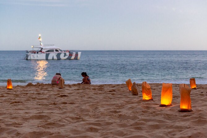 Albufeira: 6-Hour Sunset Dinner Catamaran Cruise With Open Bar - Group Size and Capacity
