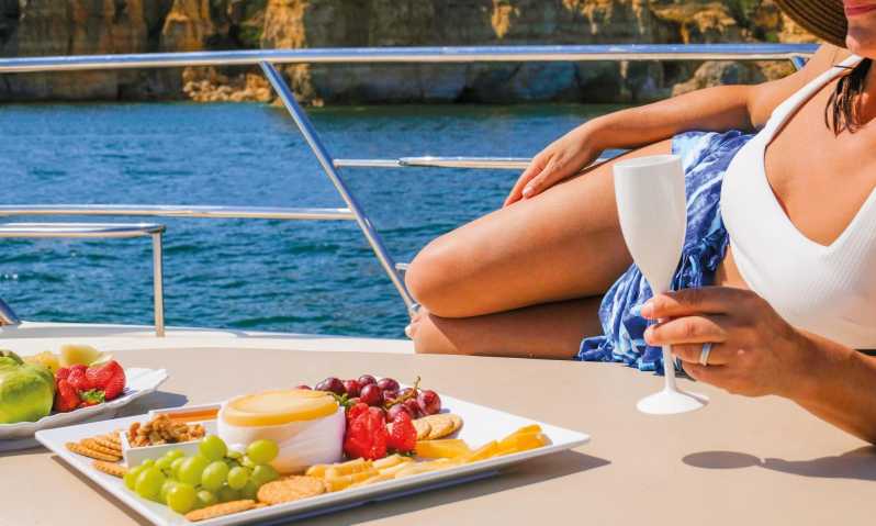 Albufeira: Algarve 3:30-Hour Sunset Benagil Tasting Tour - Key Points