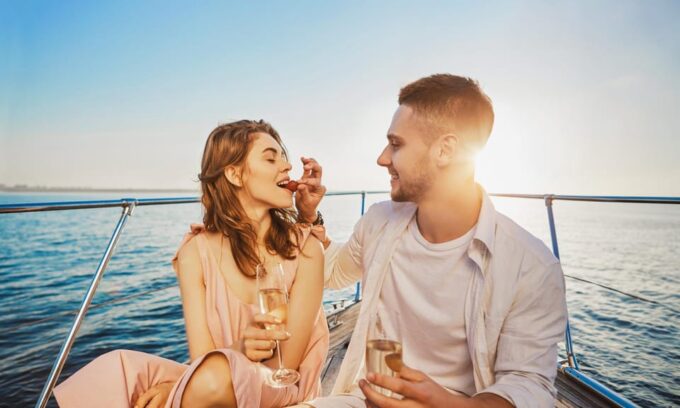 Albufeira: Algarve 3:30-Hour Sunset Benagil Tasting Tour - Memorable Sensory Experience