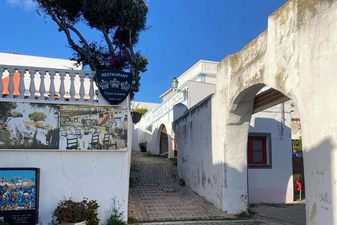 Albufeira History Walking Tour With Wine and Tapas - Pricing and Value Proposition
