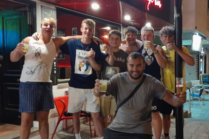 Albufeira Night Tour With Cocktails and Fun - Cocktails and Culinary Delights
