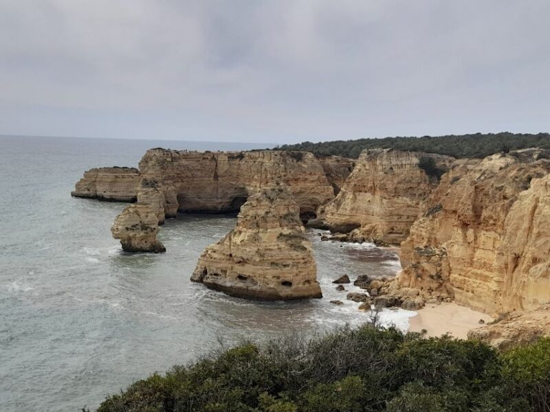 Albufeira: Silves Castle, Marinha Beach, and Benagil - Highlights