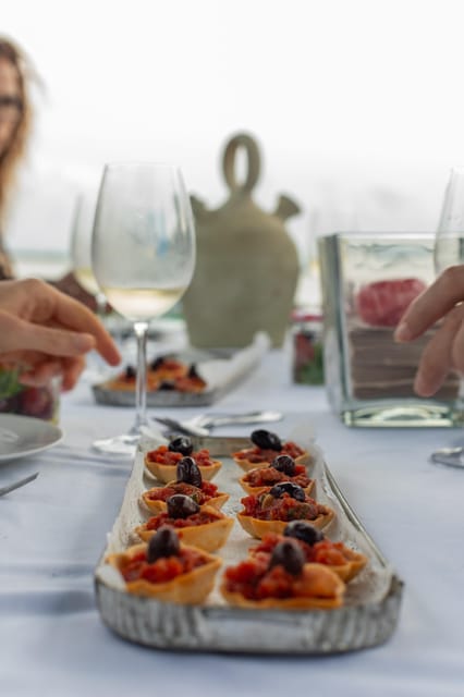 Albufera: Boat Ride With Valencian Wine Tasting & Tapas - Valencian Wine Tasting