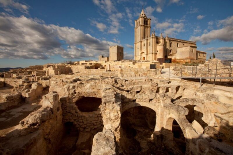 Alcalá La Real: the Mota Fortress Entrance Ticket - Included Features