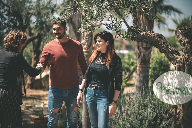 Alcamo Farm Animals and Aromatic Garden - Booking Information