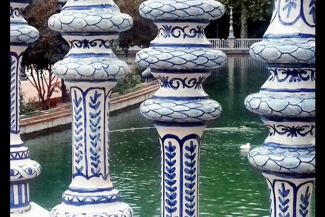 Alcazar, Cathedral, Plaza De España, and Maria Luisa Park Private Tour - Accessibility